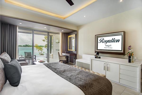 Royalton Negril Resort - Luxury Junior Suite Diamond Club